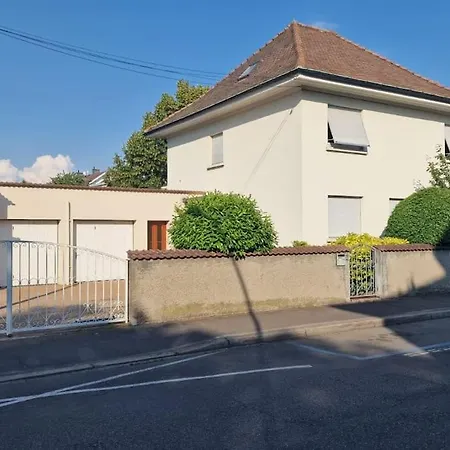 Steps From Basel And Train Spacious 120 M2 In Louis With Terrace And Garden